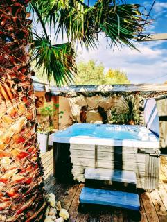 Villa oliva jacuzzi sauna piscine chauffée - 5