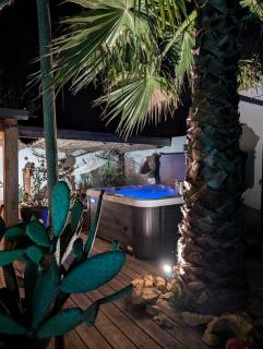 VILLA OLIVA JACUZZI SAUNA BILLARD PISCINE chauffée - 6