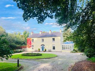 Larchmount House B&B - 8