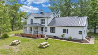 Levi Hall Farmhouse- Whole House - 8