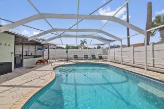 Family Retreat with Heated Pool, Playground, Ping Pong Table - 6