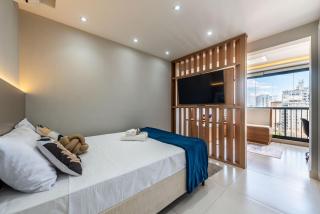 Studio Completo com Piscina na Cobertura - H702 - 0