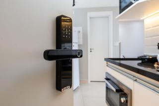 Studio Completo com Piscina na Cobertura - H702 - 8