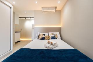 Studio Completo com Piscina na Cobertura - H702 - 2