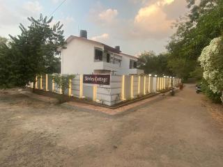 shirley cottage - 3