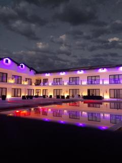 Villa Santorini Boutique & Hotel - 3