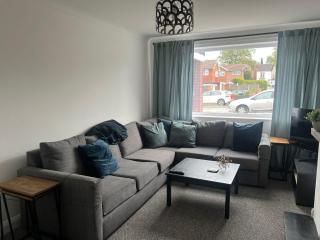 Tempest house - Ideal for contractors off road parking close to town centre - 8