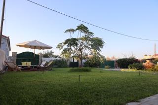 Traditional cottage house in front of the beach - 2