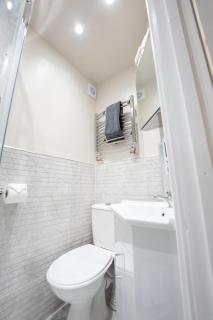 Stylish Reservoir Retreat - 3