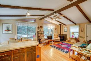Quiet All-Season Creekside Escape in Upstate! - 2