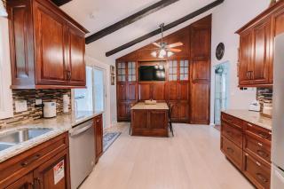 Spacious 4BR Retreat with Salt Water Pool and Hot Tub - 0