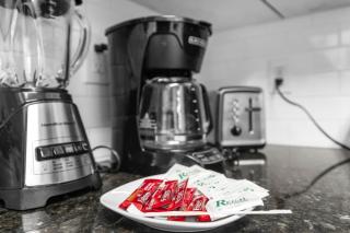 Urban 2 Bed Oasis Near NMB With Free Parking - 6