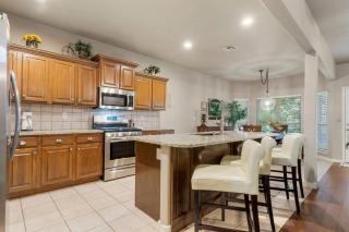 Jenks Oasis-5BR Near Tulsa and Premium Outlets - 1