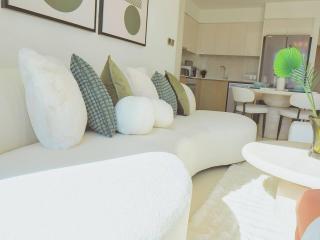 Stylish-2BR, Burj Royale, 3 min walk to Dubai Mall - 9