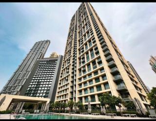 Stylish-2BR, Burj Royale, 3 min walk to Dubai Mall - 1