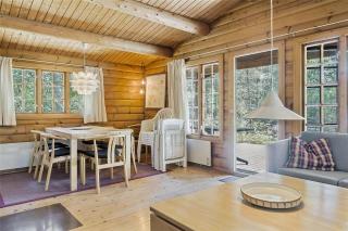 3608 Nexø - Turistvej 74 - 8