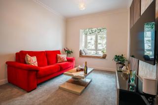 Stylish 1-Bed Escape in Heart of Brixton - 3