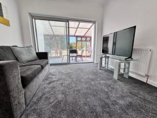 NEAR AIRPORT Fully Detached Home with 2 Off-Street Parking Spaces - 2