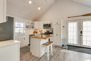 Dock, Deck and Fire Pit! Chautauqua Lake Retreat - 3