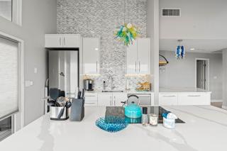 Serendipity Beach Retreat Entire House - 2