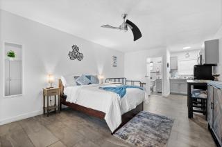 Homey Studio Apartment in South Florida - 0