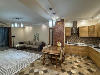 Stylish Mountain-View Apartment - Quiet Area, Near Center - 4