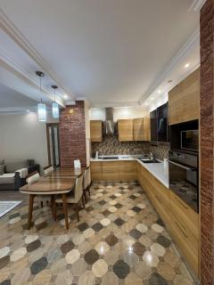 Stylish Mountain-View Apartment - Quiet Area, Near Center - 5