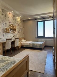 Stylish Mountain-View Apartment - Quiet Area, Near Center - 2