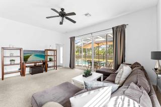 5BR Sleeps 13 with Private Pool & More - 6