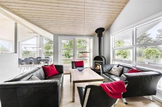 1432 Aakirkeby - Holsteroddevej 6 - 8