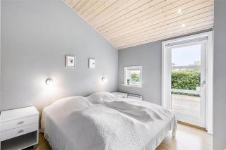 1432 Aakirkeby - Holsteroddevej 6 - 1