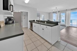 Sea Salt On The Rock By Ben's Beach Homes - 4