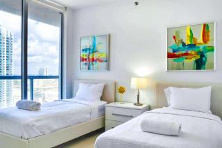 Luxury Living in Brickell - Stunning City Views - Miami - 1