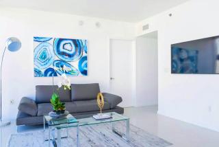 Luxury Living in Brickell - Stunning City Views - 2