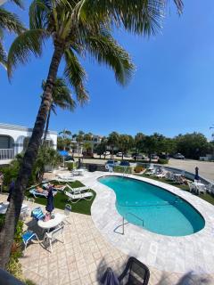 Coral Key Inn - 5
