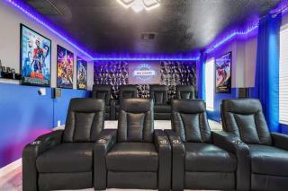 13 Beds Movie Theater Game Room Water Park - 9