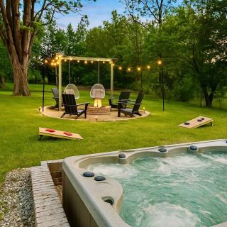 4-bedroom house in charming Oak Hill with WiFi, AC. Relax and enjoy - 8