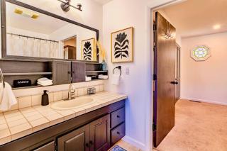 17 Min to NRG | Grill | Huge Yard | Private | Cozy - 1