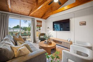 10min to NRG | Hot tub | Sauna | Firepit | 4br 3ba - 5