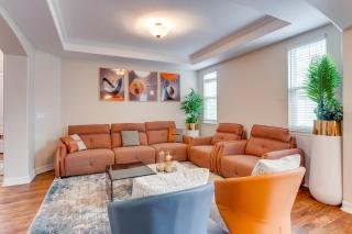 Yard, Home Gym, & Game Room: Spacious Aurora Home - 8