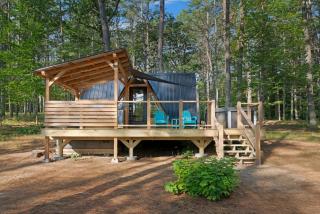 A Cozy A-Frame Escape with Hot Tub - 9