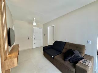 Ap 1 quadra mar, praça Luiz Bassani - 7