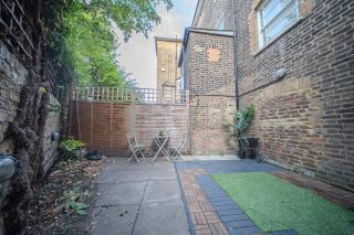 Agar Villa 2BR Home with Garden & Hot Tub - 4