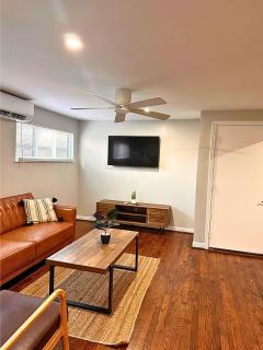 Modern 2 Bed near Rice University - Houston - 8