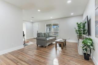 Relax & Enjoy, Spacious 3BR 2BA Patio & Garage - 3