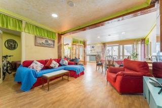 Gran Apto 69 Pax Pool Wifi Loft ad - 9