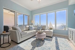 Regency Isle 1104 Penthouse with 3 bedrooms - 0