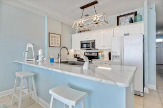 Regency Isle 1104 Penthouse with 3 bedrooms - 5