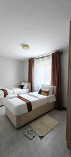 Perfect palm Condos-Kings Sapphire - 2