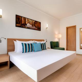 Hotel TELA Suite A Family Hotel-FREE Airport Drop - 5